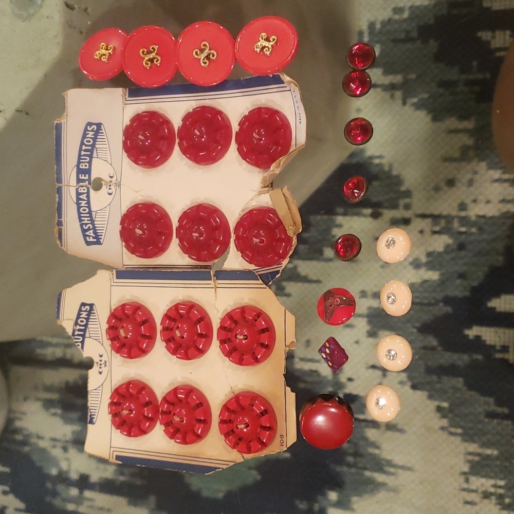 Lot of vintage buttons